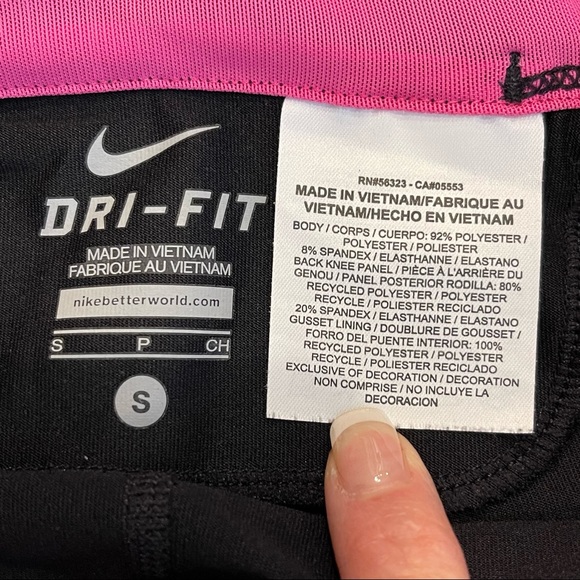 Nike Dri-Fit Running Black and Pink Capri Leggings Size Small - Picture 9 of 10